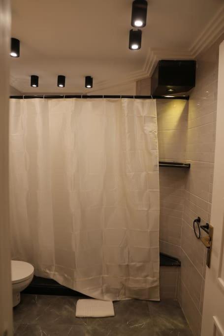 Modern 2Br Apt In Downtown - Mint Stays 42 * Cairo