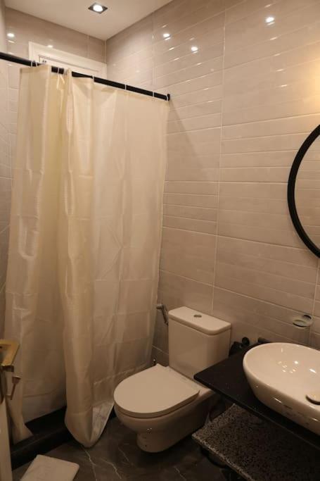 Modern 2Br Apt In Downtown - Mint Stays 42 *
